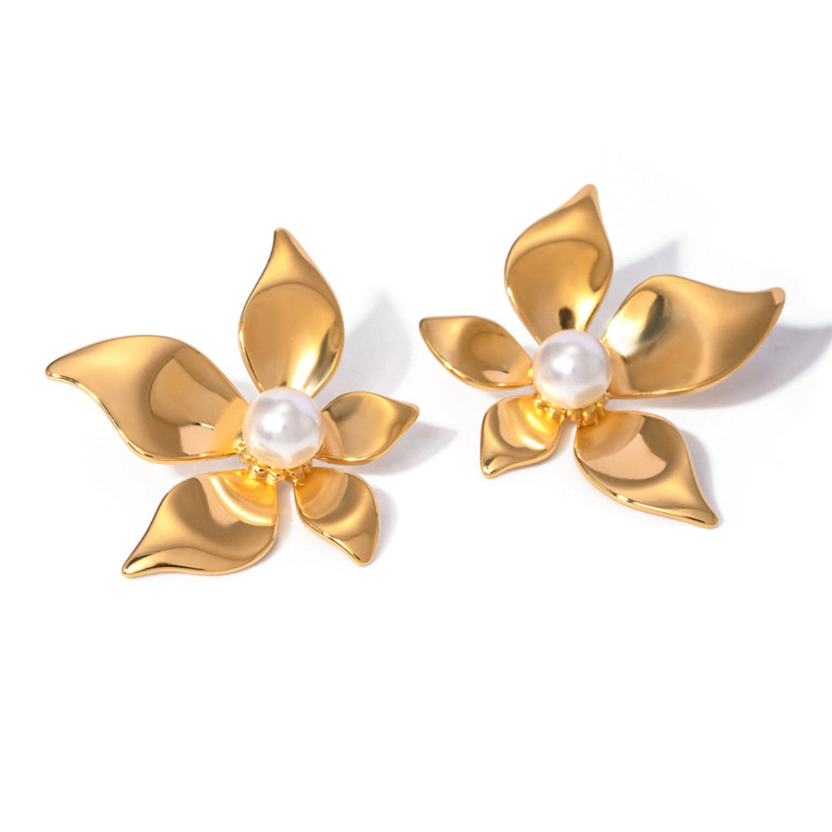 Blossom Pearl Earrings || DV39