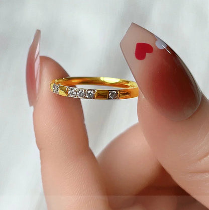 Claudia Cubic Zirconia Band Ring || DV134