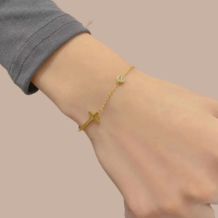 Gold-Plated Cross Bracelet || DV53