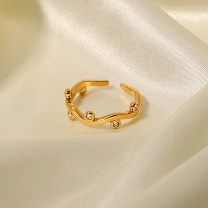 Golden Wave Diamond Ring  || DV111