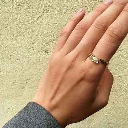 Nova Crystal Open Ring || DV202